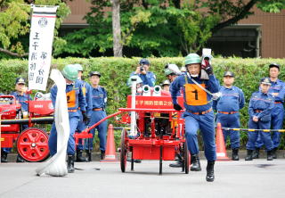 写真:消防操法大会の様子
