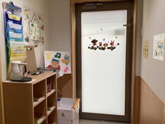 写真：にじいろ 内部のドア