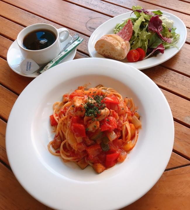 写真：とりササ身の菜園風トマトソーススパゲティ