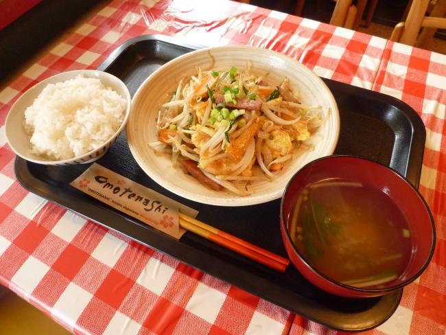写真：麩チャンプルー定食