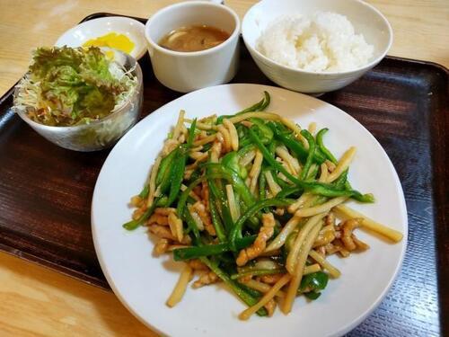 写真：青椒肉絲定食