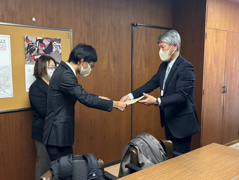 画像：伝達式の様子1