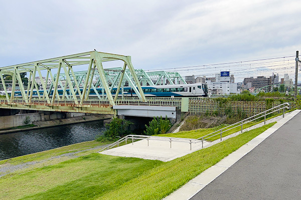 写真：荒川赤羽緑地