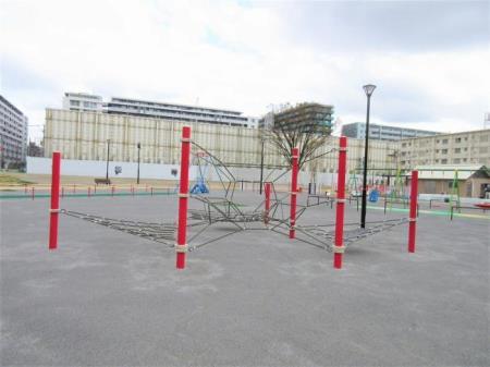 写真:ザイル遊具