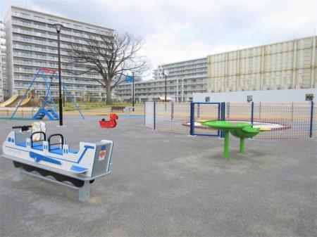 写真:スイング遊具