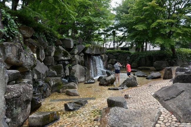 写真:水遊び