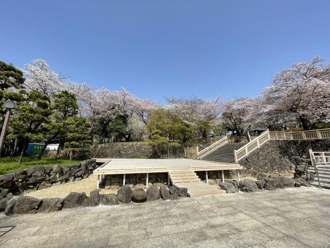写真：野外ステージ2