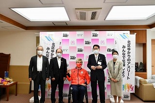 写真：小川選手（報告会）
