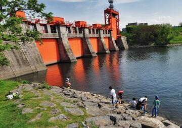 写真：旧岩淵水門