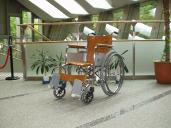 写真:車いす