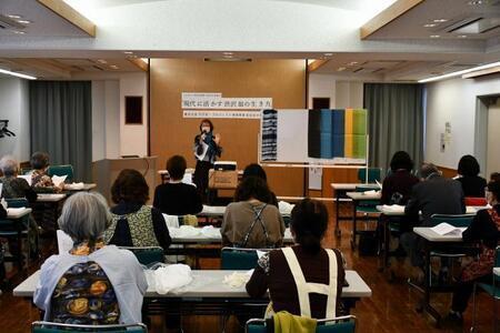 写真：事業の様子　渋沢栄一をテーマにした講演