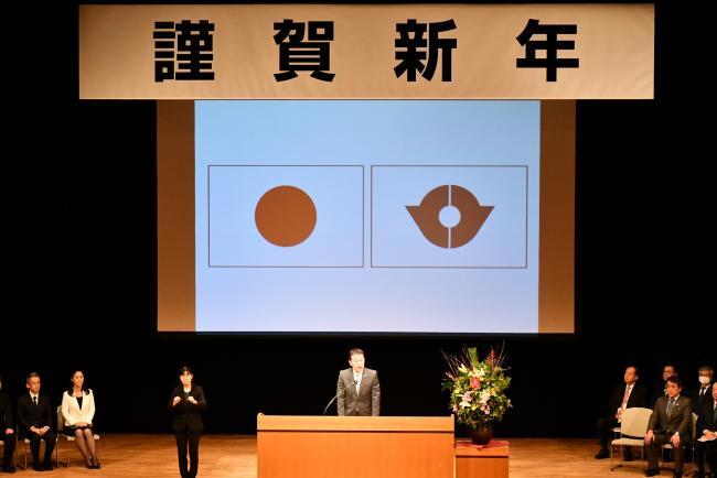 写真：議長挨拶の様子