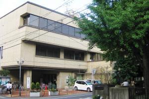 写真：昭和町図書館外観