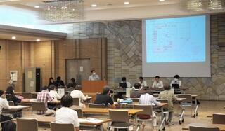 写真:新築計画図(ブロックプラン)説明会の様子