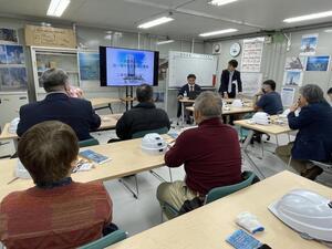 写真:工事現場見学ツアー