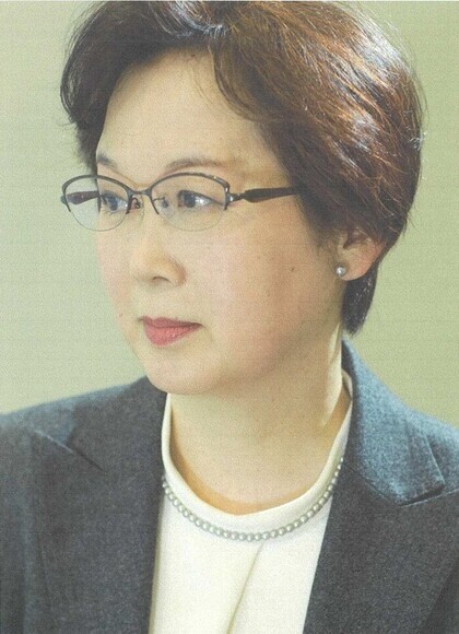 文芸評論家　尾崎真理子氏