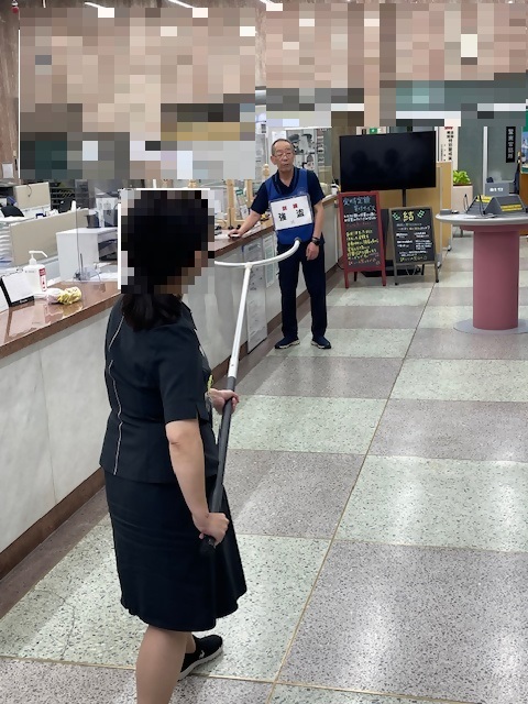 さすまた訓練写真