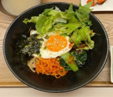 写真:野菜たっぷりビビンバ