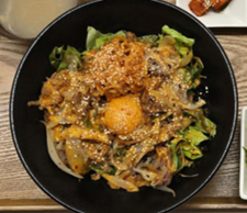 写真:プルコギサラダ丼