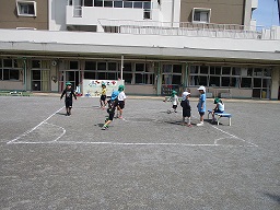 鬼ごっこ