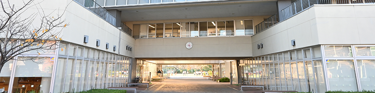 王子小学校校舎外観
