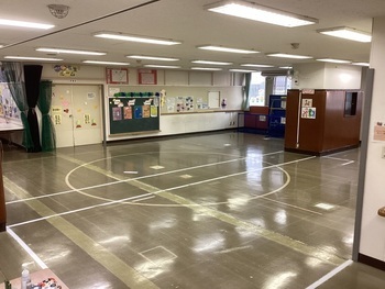 卓球やウレタン積み木など身体を動かすことができる場所