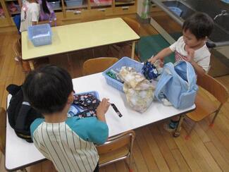 支度をしている写真