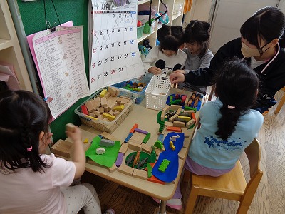 4歳児クラス室内遊び
