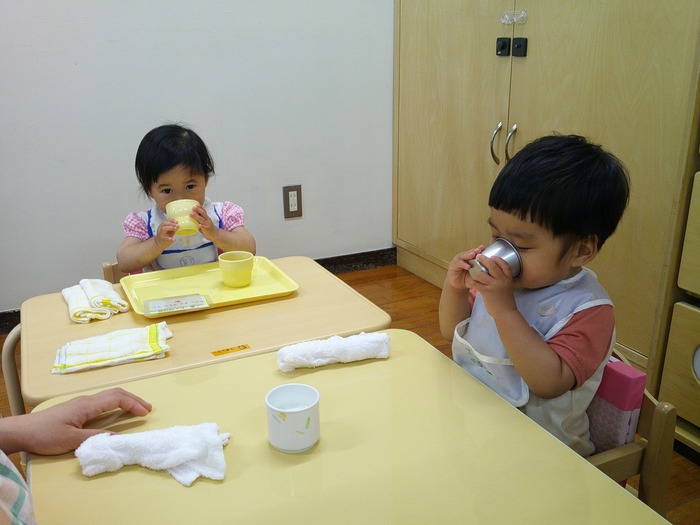 お茶を飲みます。