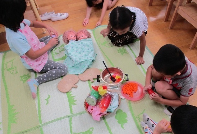 4歳児ままごとの様子