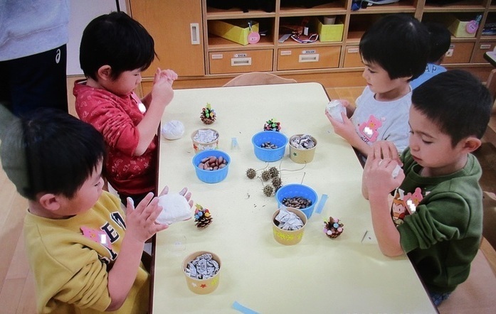 4歳児制作の様子