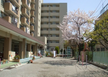 堀船南保育園園舎外観