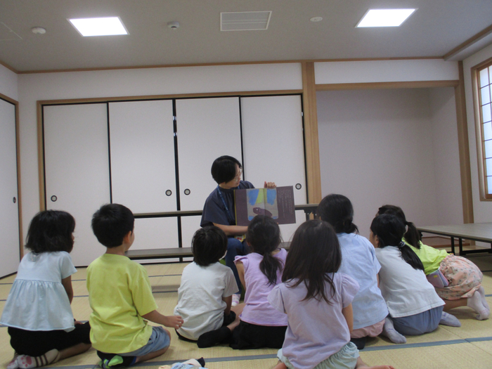 夏休み図書館開放の写真