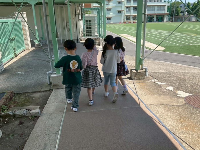 学校探検の様子