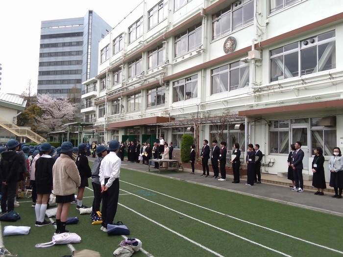 始業式・着任式の様子