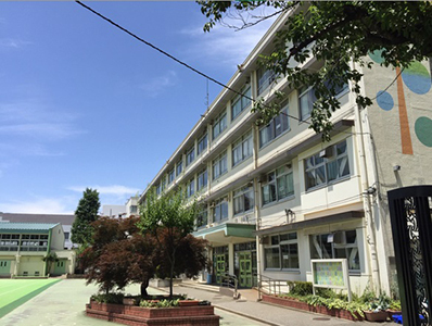 としま若葉小学校校舎外観