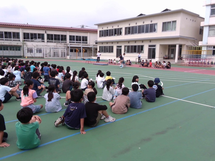 名人集会の様子