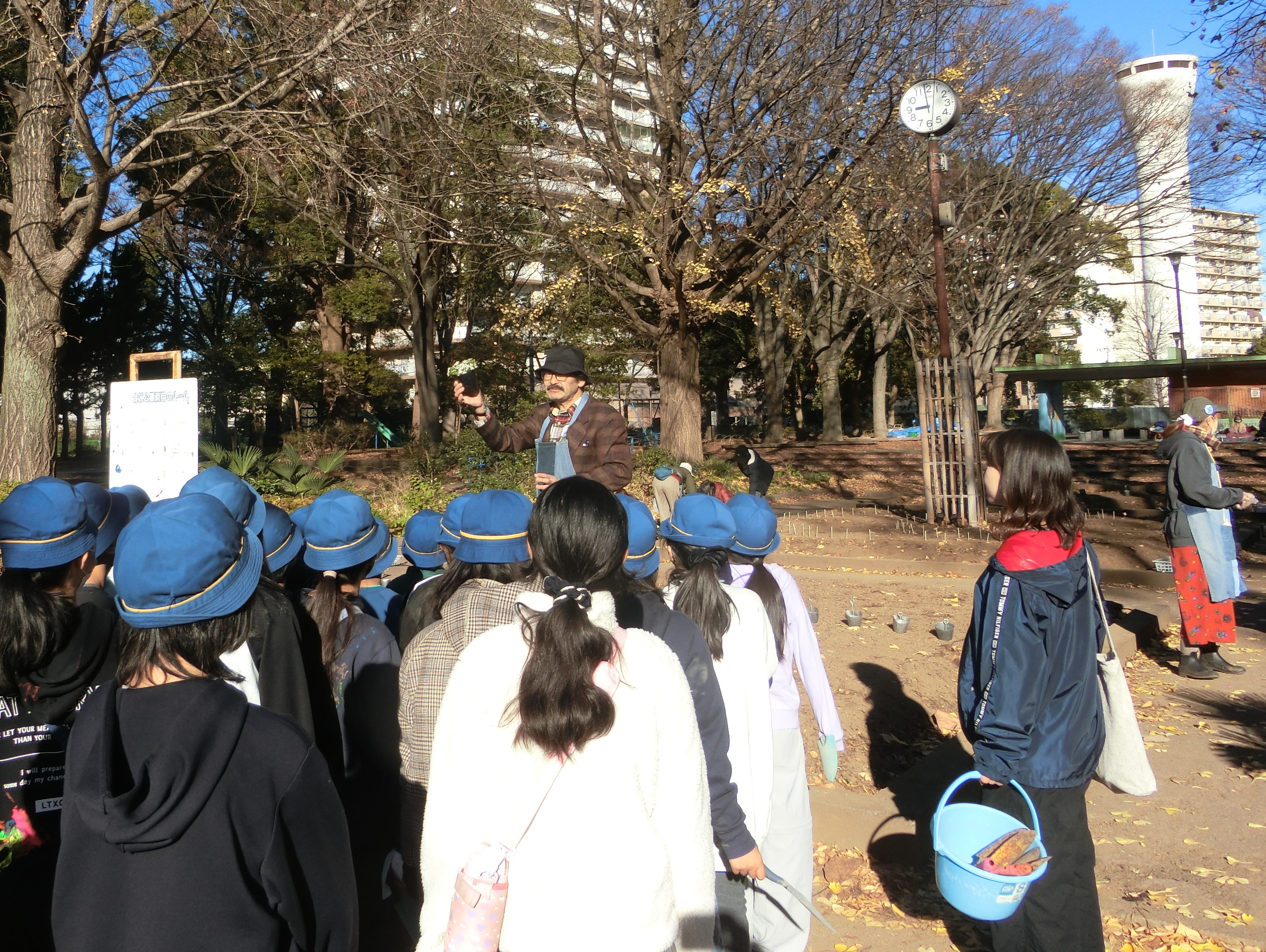 説明を聞く様子