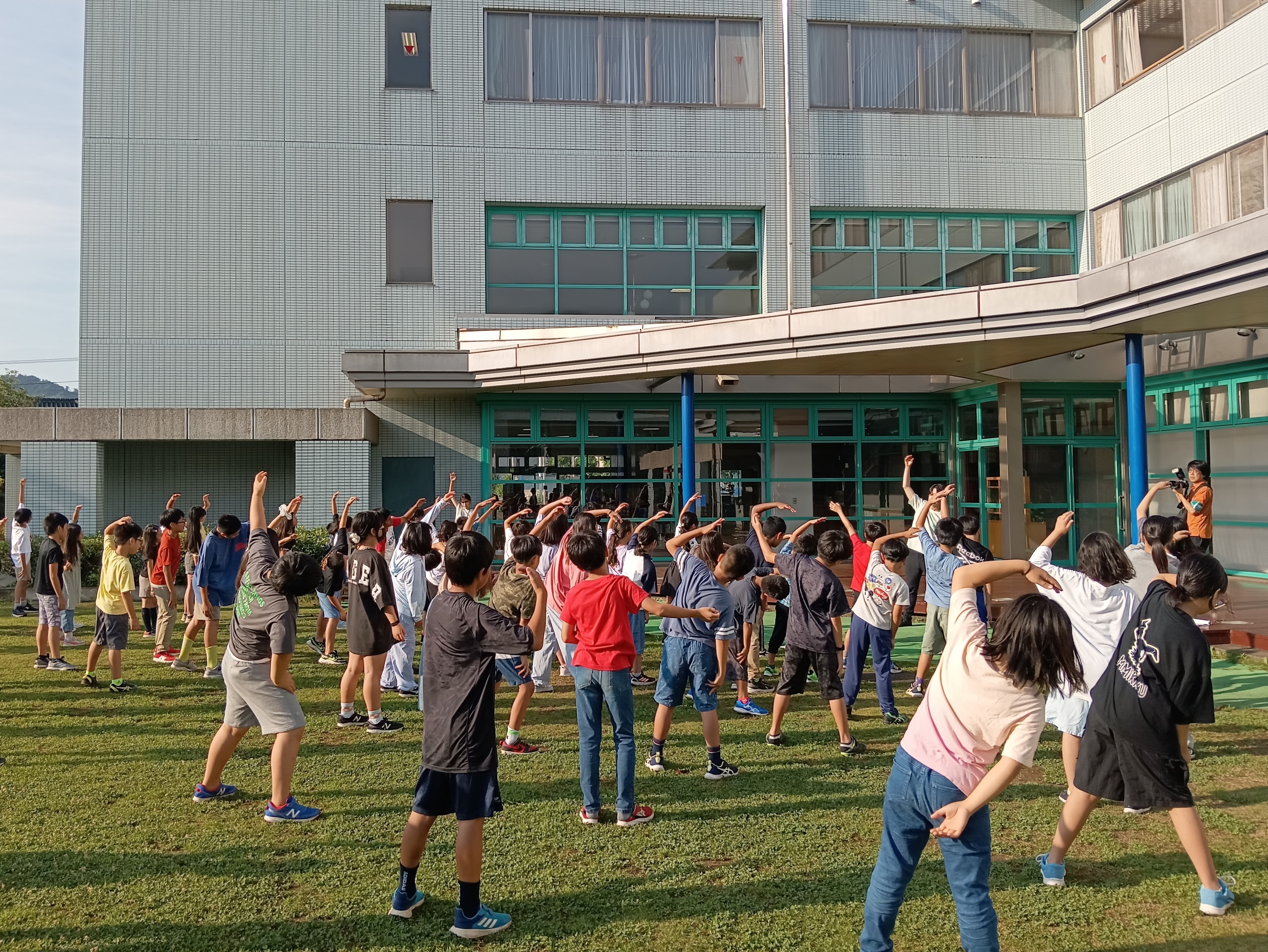 園庭での朝会
