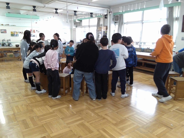 椅子取りゲームの様子