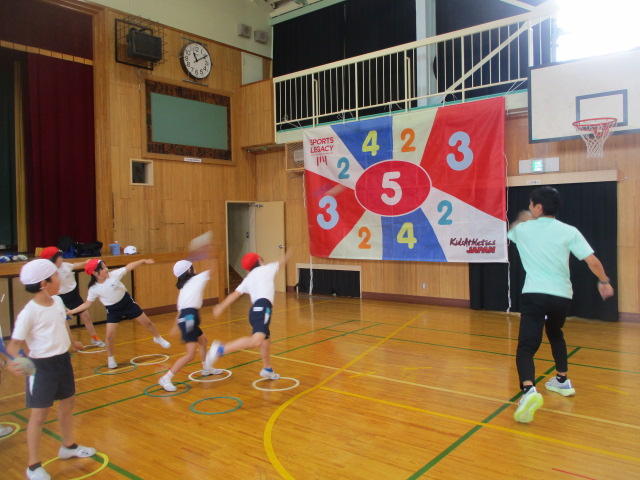 キッズアスレティックス　投げる運動