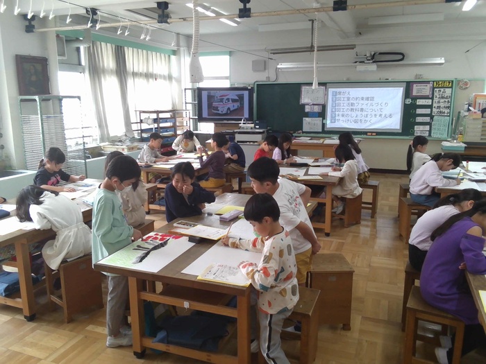 図工室での授業