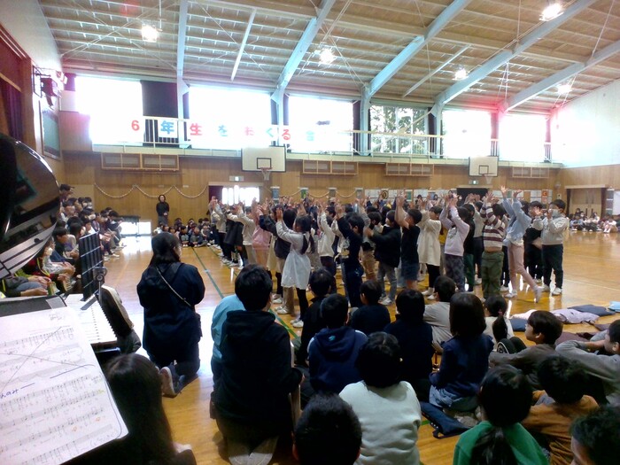 各学年の出し物の様子