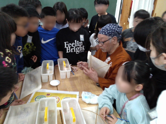 手描友禅染体験の様子2