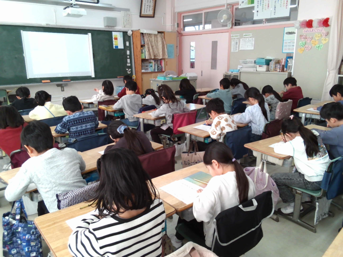 書き初めの様子1