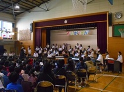 音楽会4年生合奏の写真