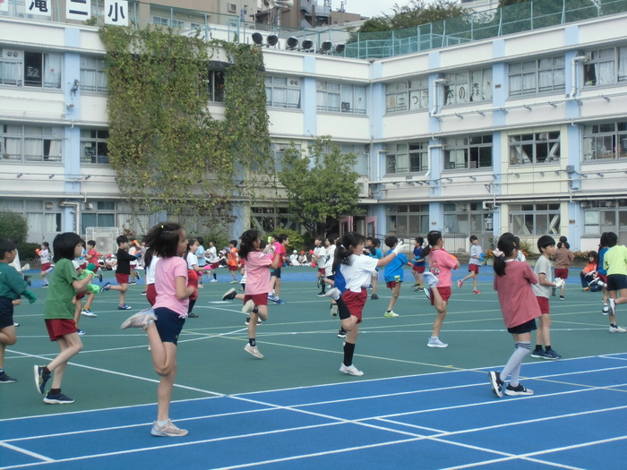 踊っている様子