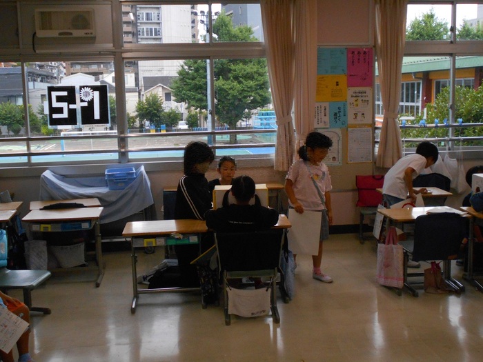 あそぼう集会お店をしている写真