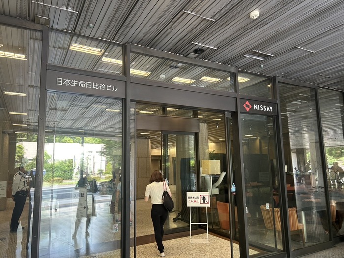 日生劇場の入口