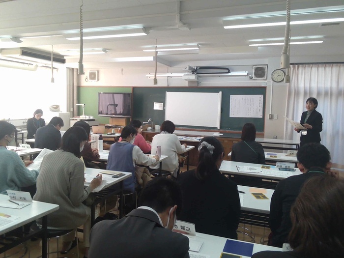 講師の方々にご指導いただいている様子1